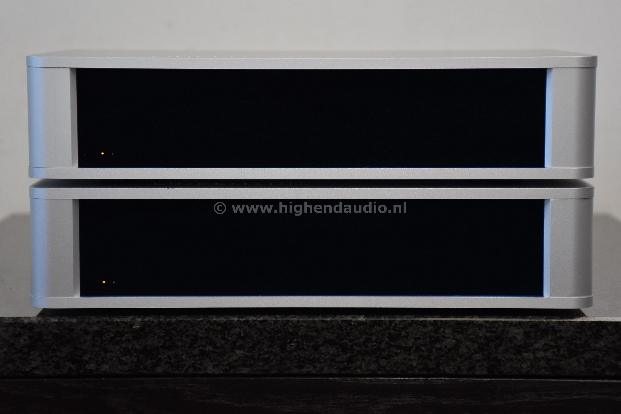 Lindemann-MusicBook55-MB55B60207-MB55A40166-front_wm