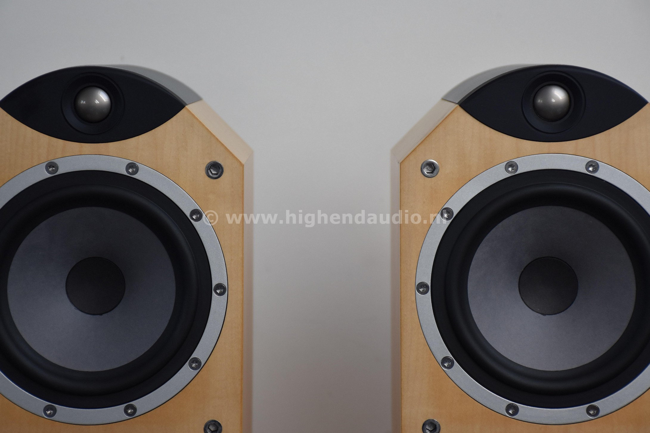 Tannoy-Eyris3-250077S-drivers1_wm