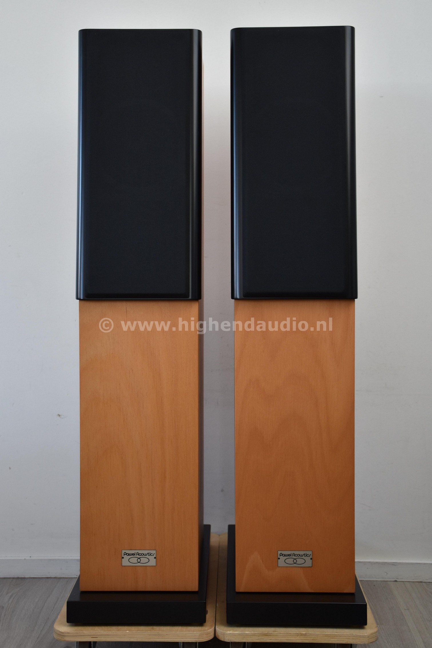 PawelAcoustics-Arabella-3017-front_wm