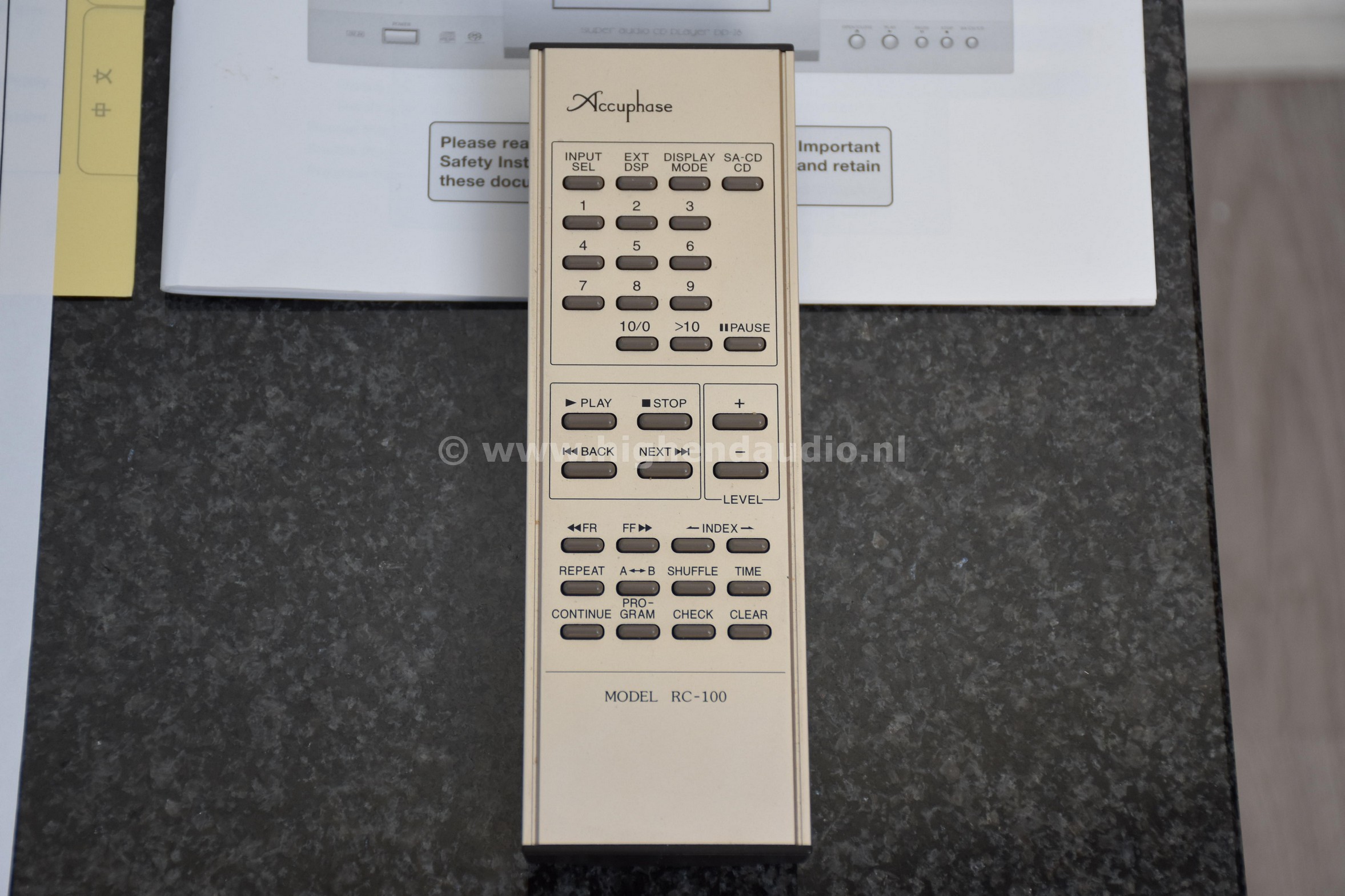 Accuphase-DP78-I6Y687-II-remoteonly_wm
