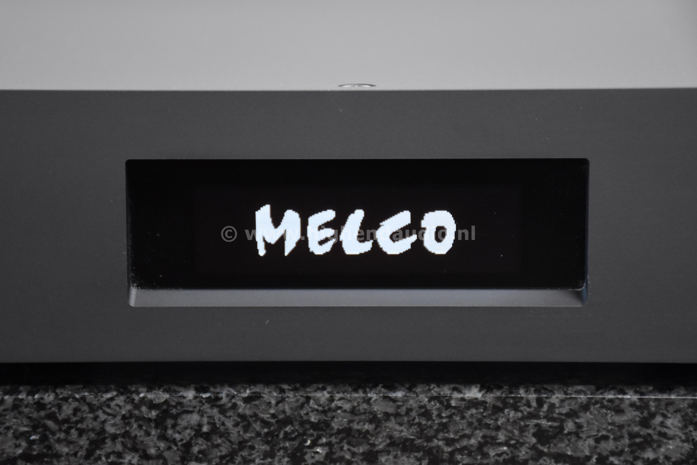 Melco-HAN1ZH60-40353761100167-frontdisplay_wm