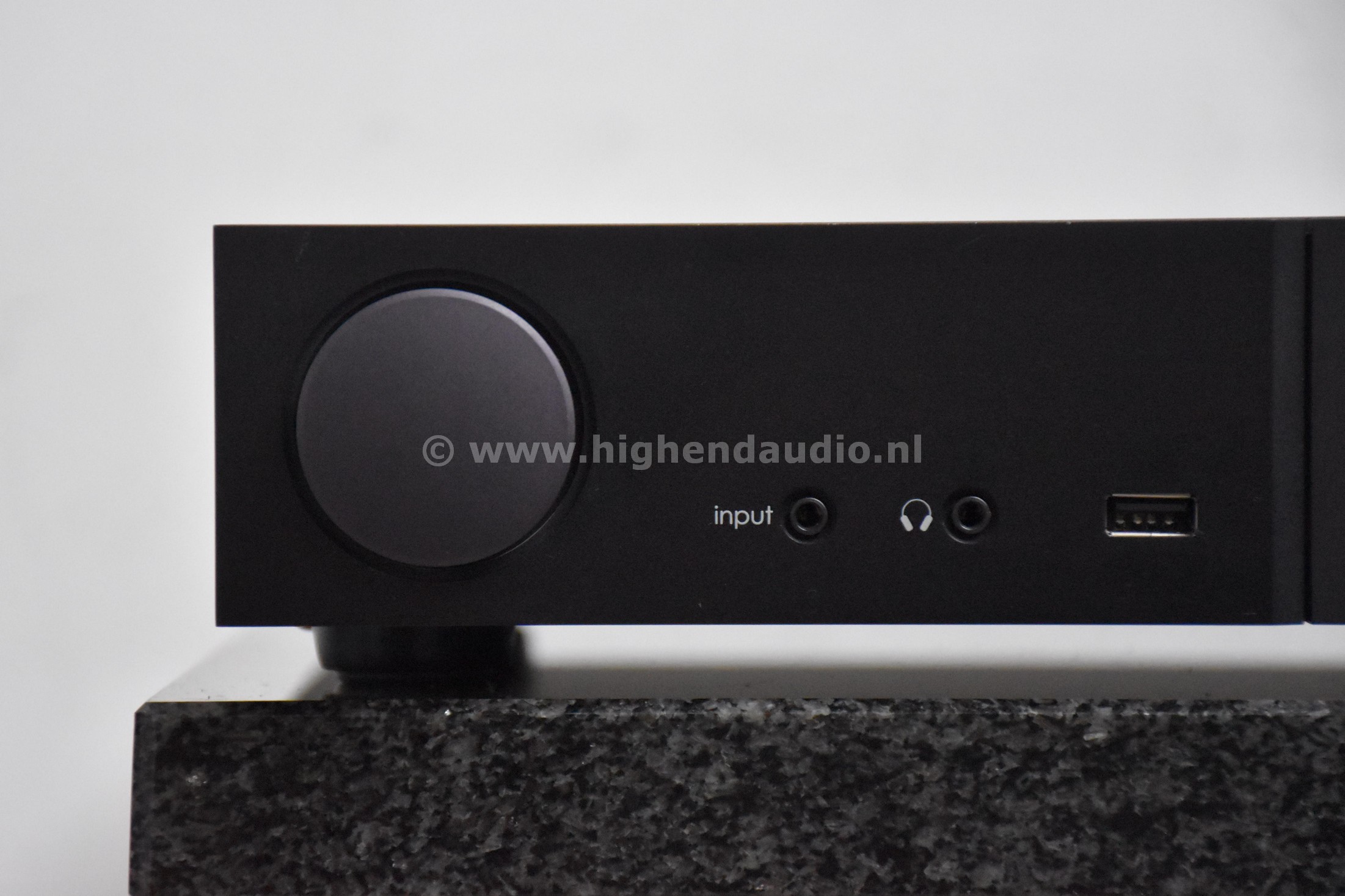 Naim-NACN172XS-343194-frontleft_wm