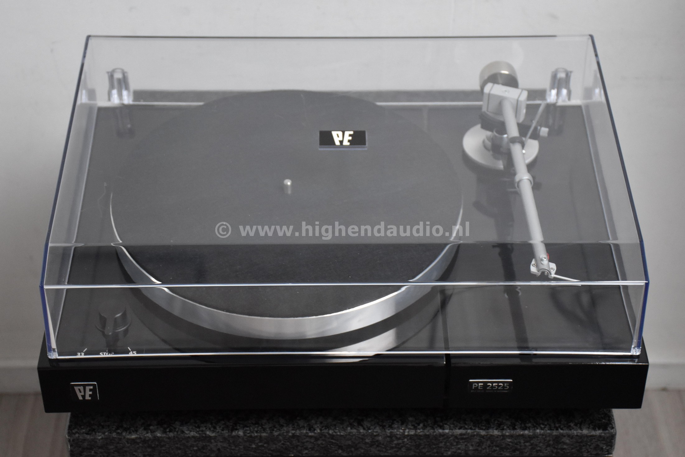 PerpetuumEbner-PE2525MKII-00097-toplidclosed_wm