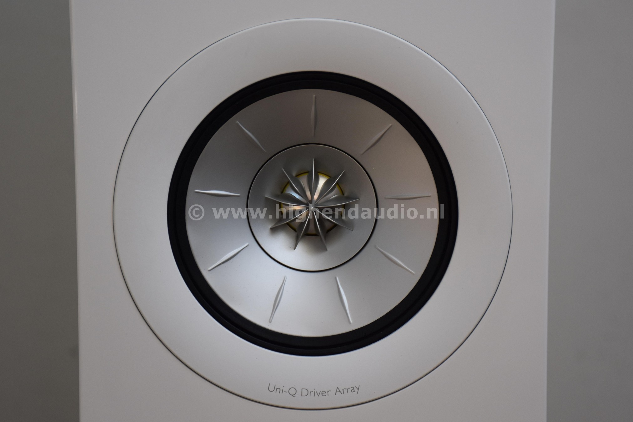 KEF-R5-XR501858K31N2G-XR501859K31N2G-drivers1_wm