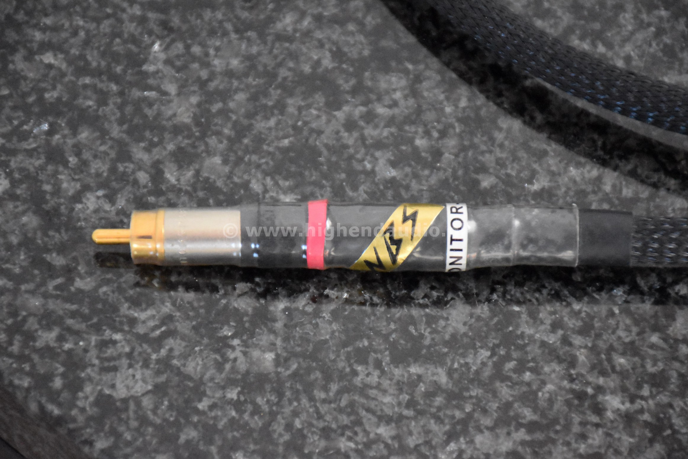 NBS-MonitorIV-SPDIF-1m-detail1_wm