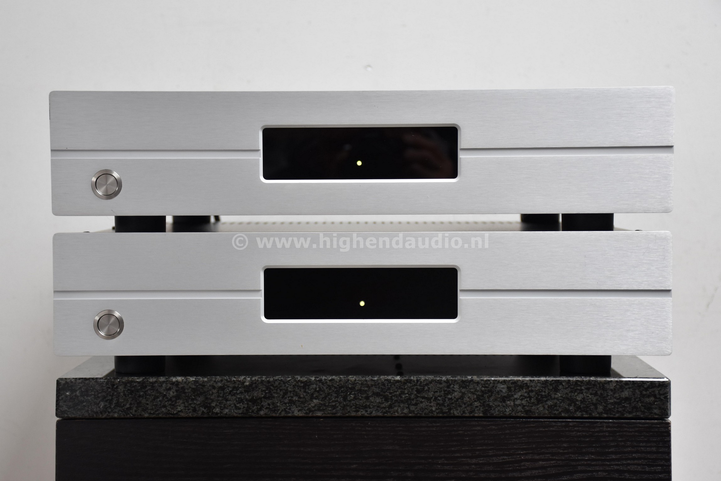 MirrorImage-Aemulus-20150218143-20150218144-front_wm