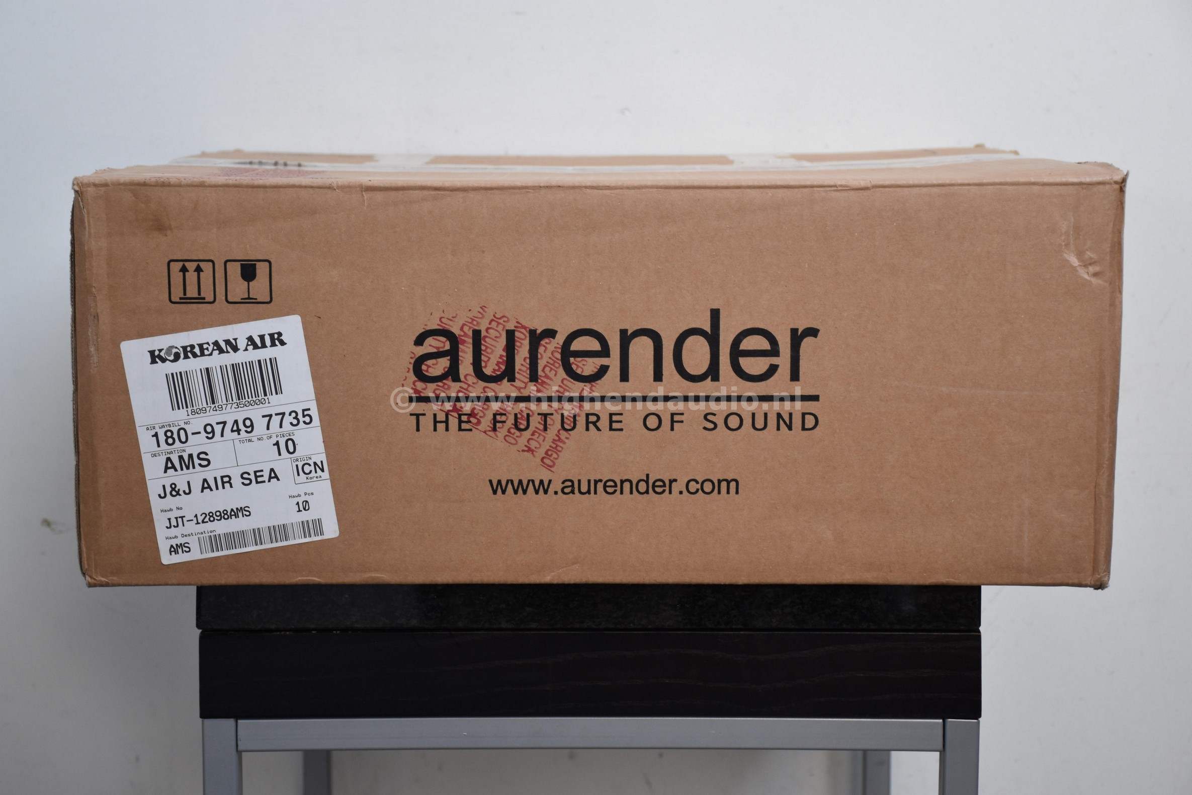 Aurender-A10-4Tb-ABE4A0044-II-box_wm