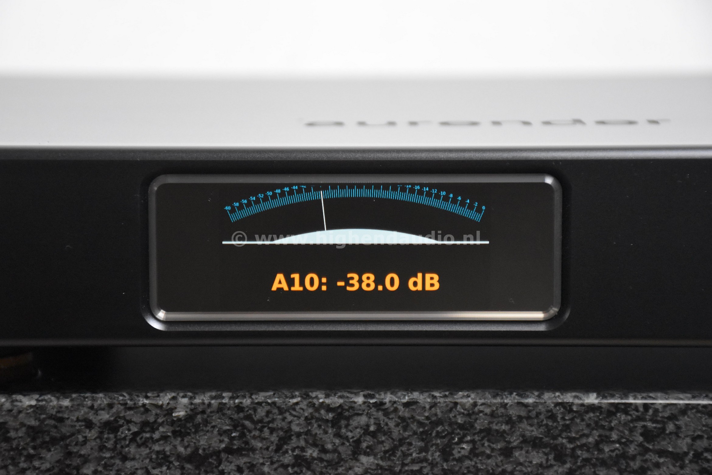 Aurender-A10-4Tb-ABE4A0044-II-display2_wm