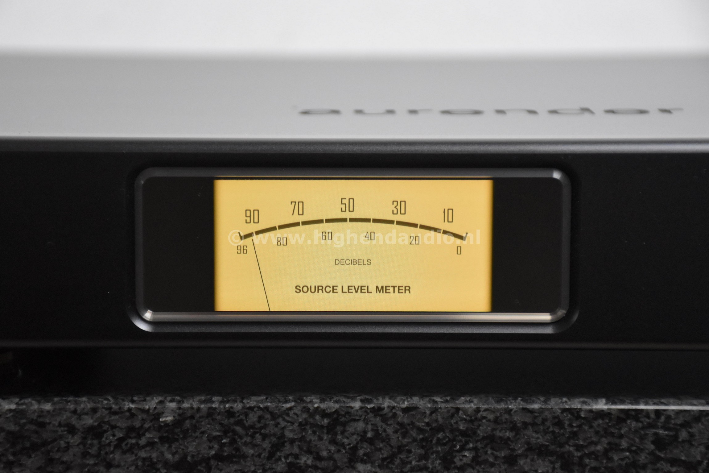 Aurender-A10-4Tb-ABE4A0044-II-display3_wm