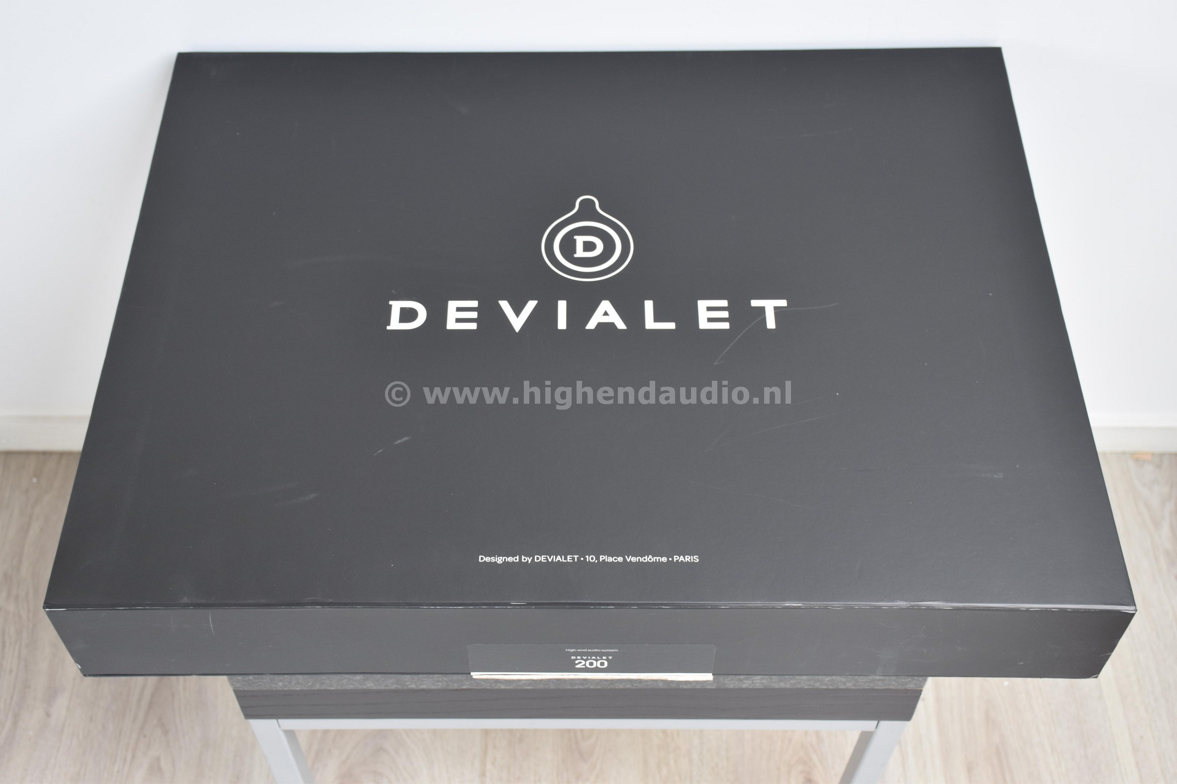 Devialet-200-06867B1-box_wm