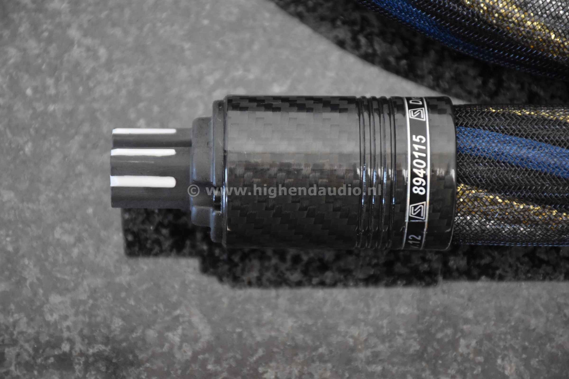 Stealth-DreamV12-Universal-2m-8940115-sernr_wm