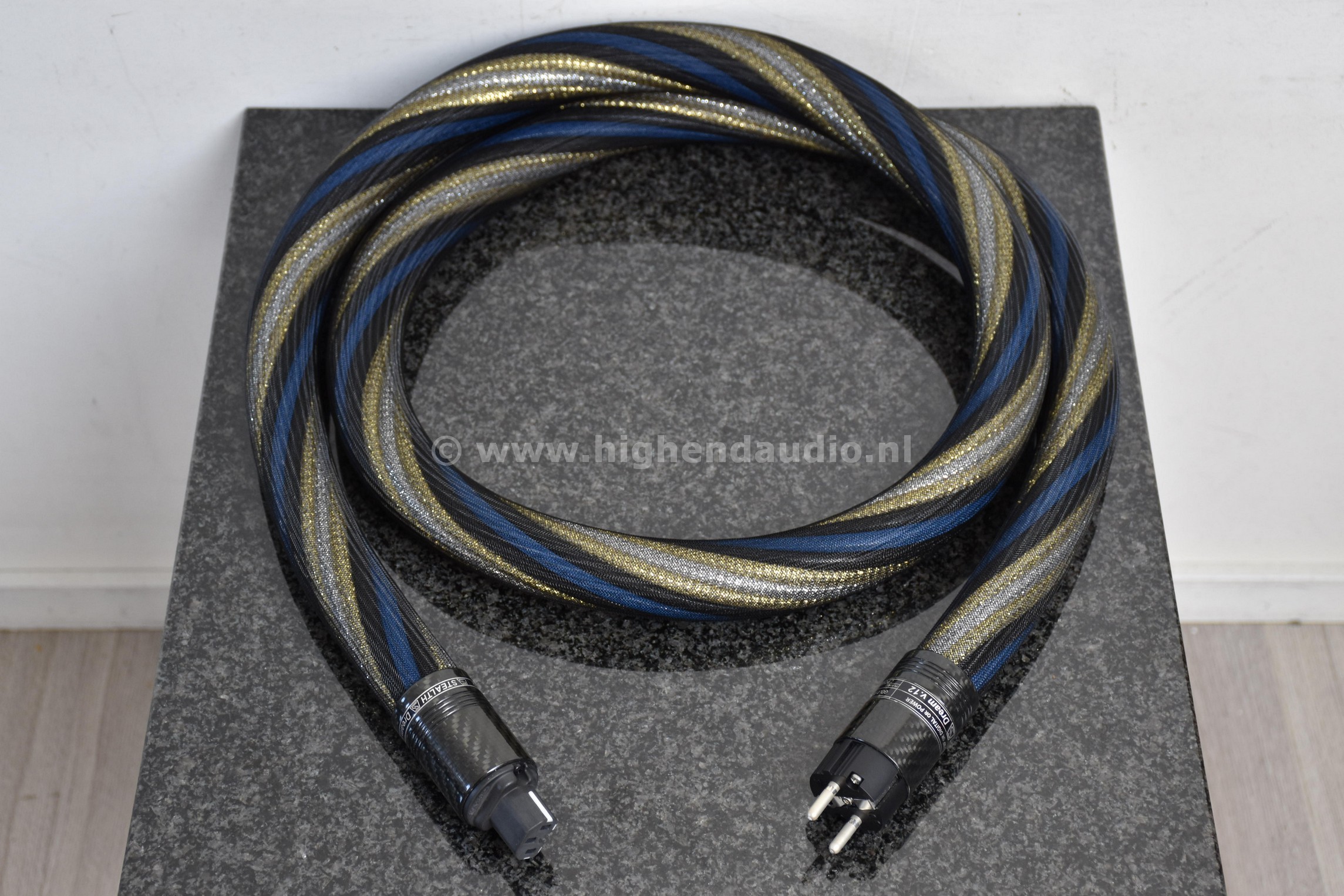 Stealth-DreamV12-Universal-2m-8940115_wm