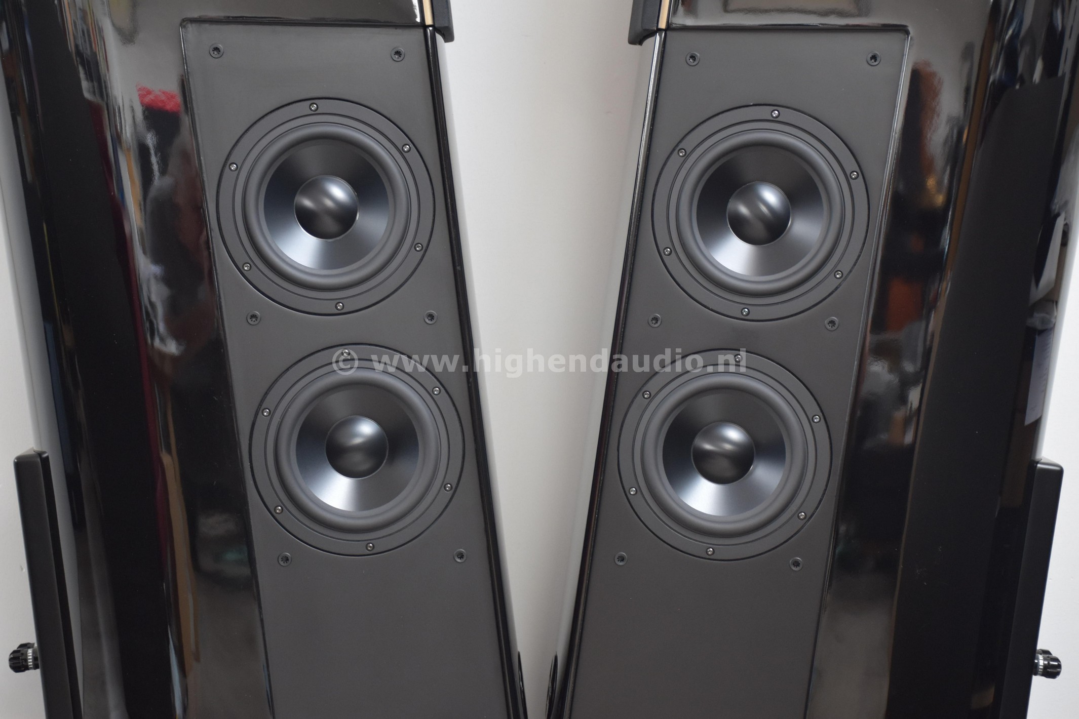 AudioPhysic-AvanteraPlus-123AB-sidedrivers1_wm