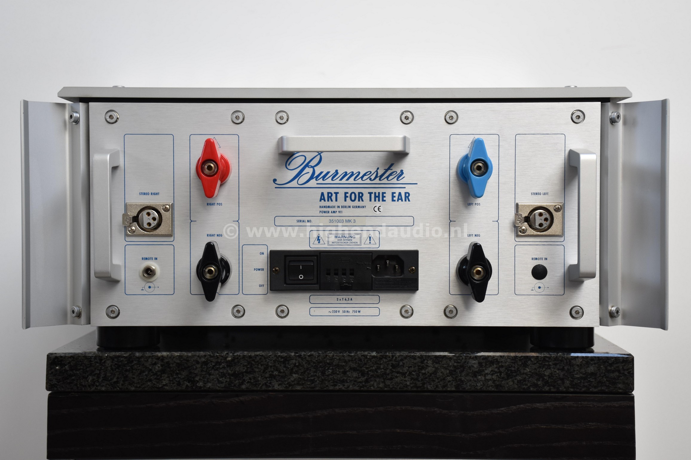 Burmester-911MK3-351003-back_wm