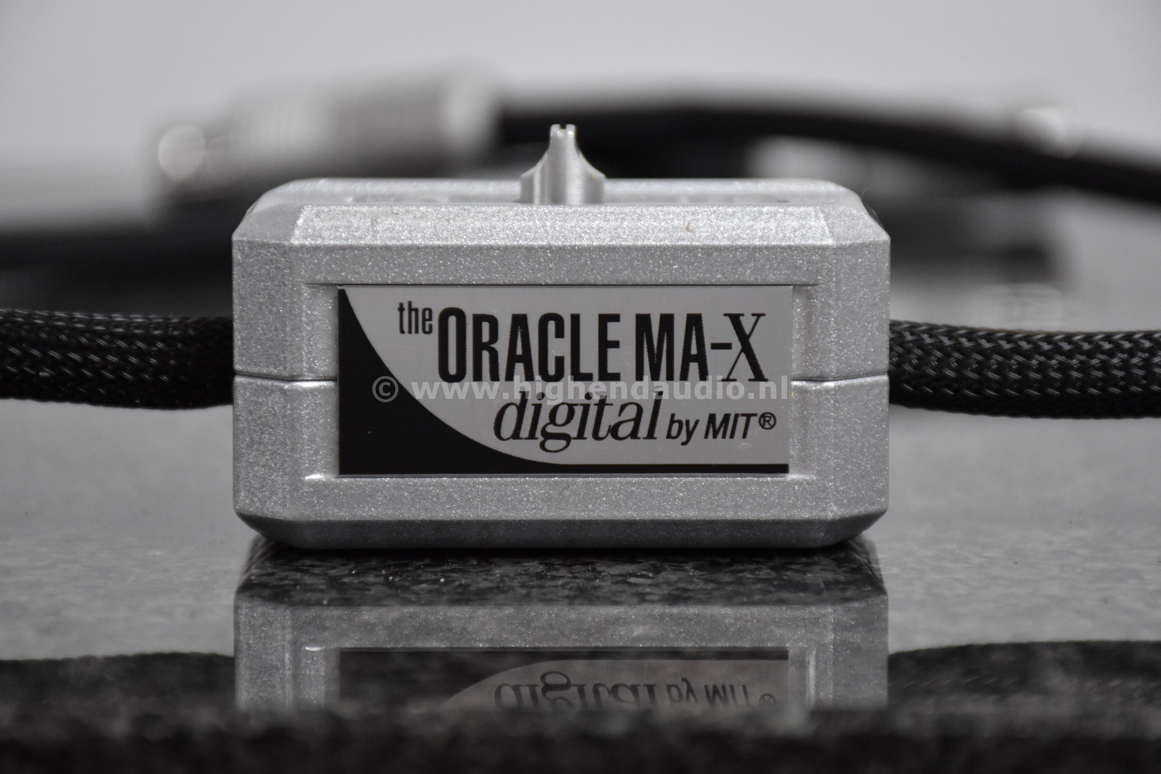 MIT-OracleMAX-DigitalProline-1m-33784-detail1_wm