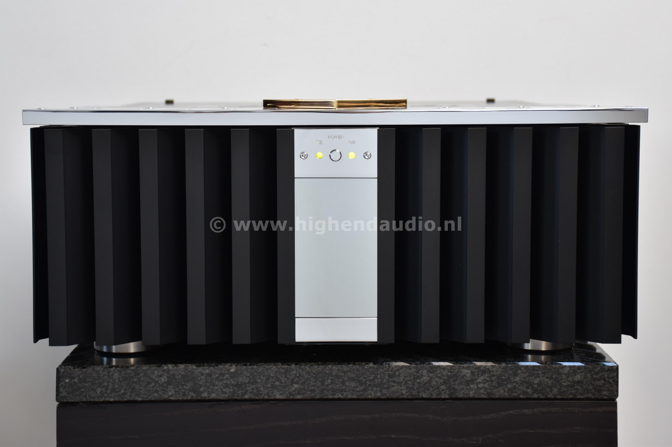 Burmester-911MK3-upgradedfromMK2-61104-front_wm
