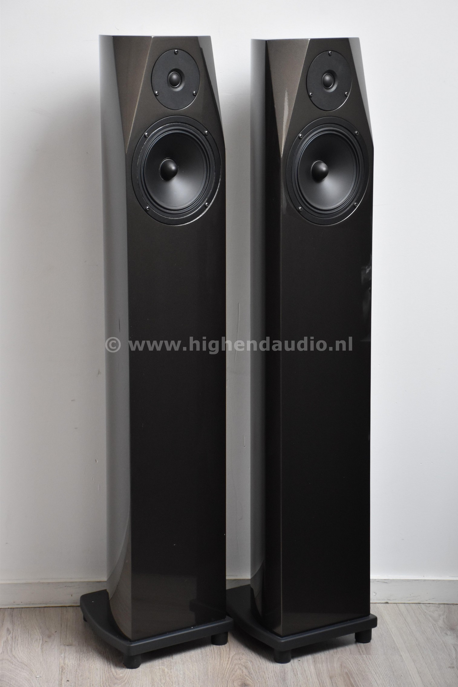 Diapason-Neos-1307148-side_wm