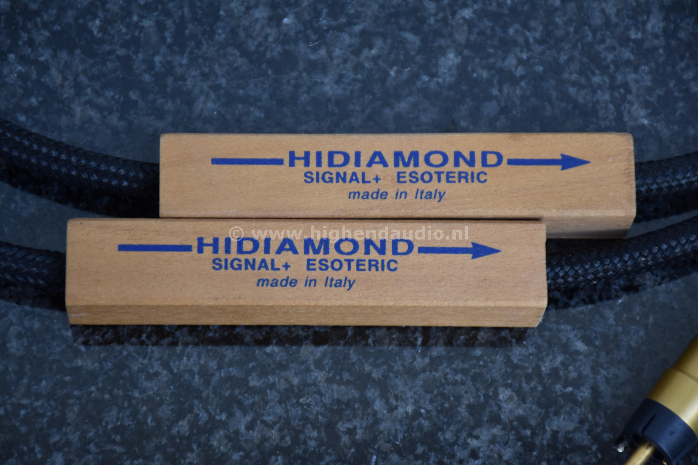 HiDiamond-Signal+EsotericMKII-1m-detail1_wm