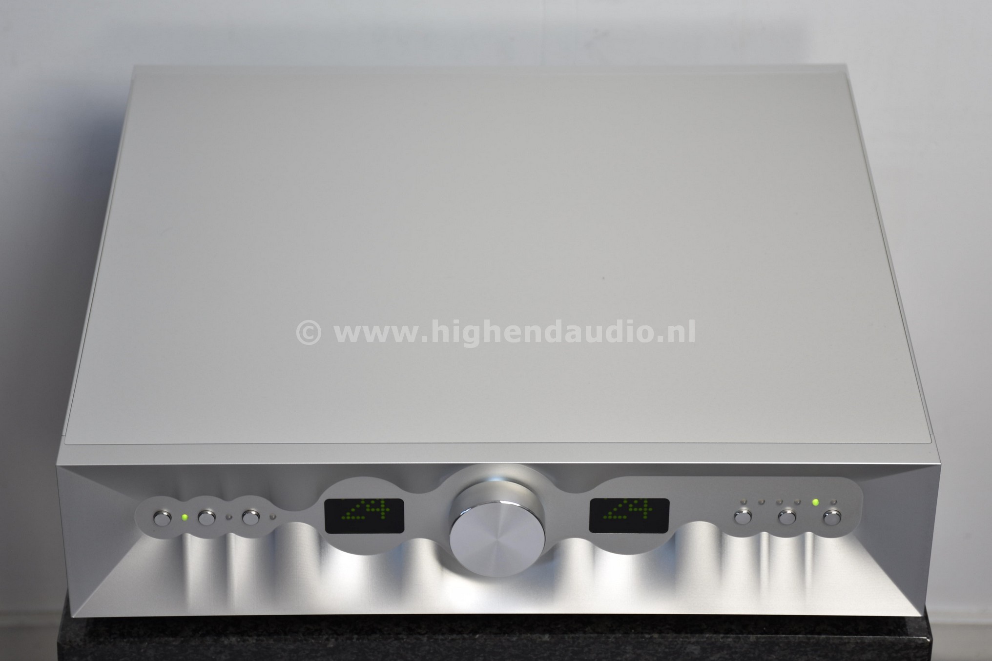 Thrax-DionysosV3-130106-top_wm