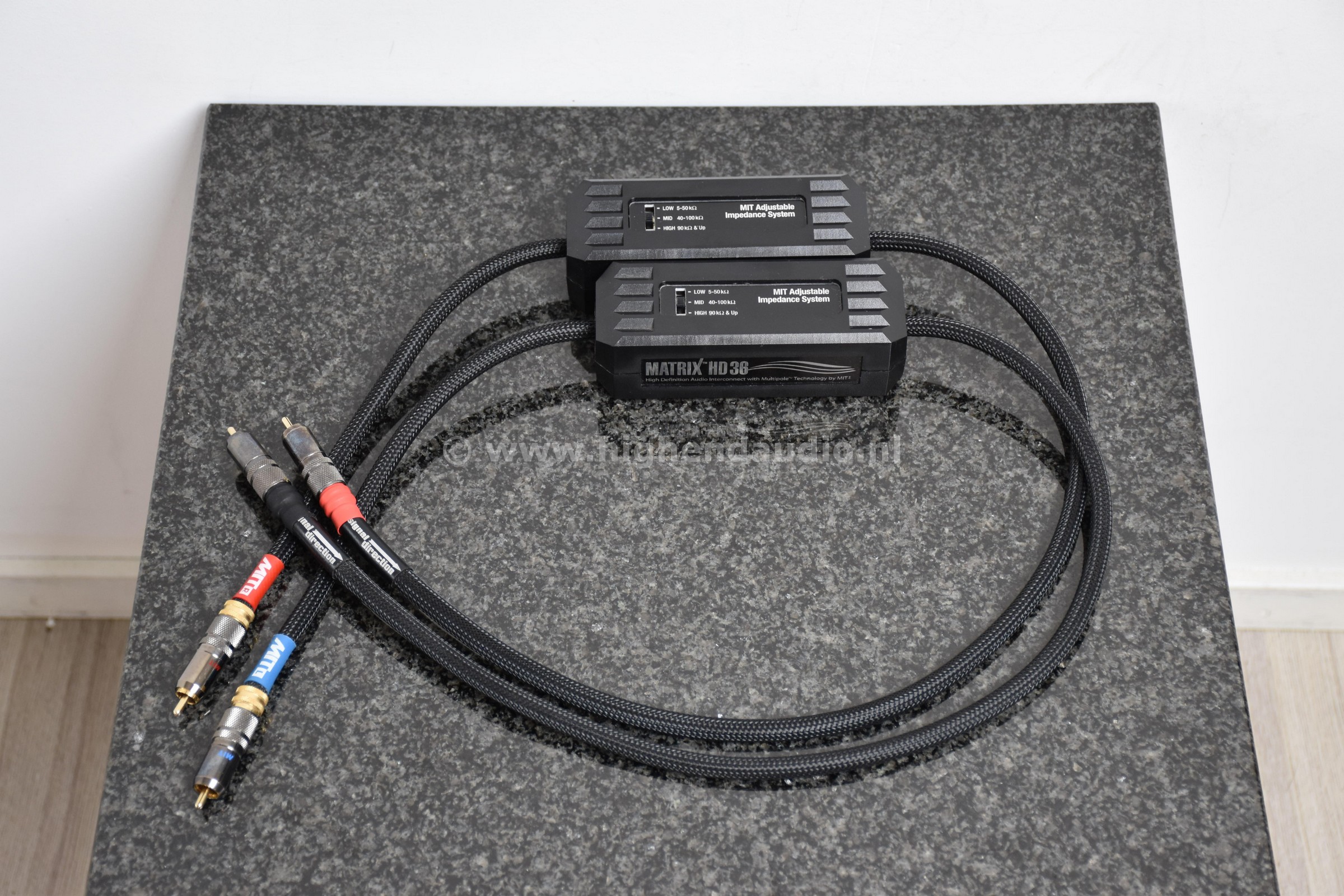 MIT-MatrixHD36-RCA-1m-29100_wm