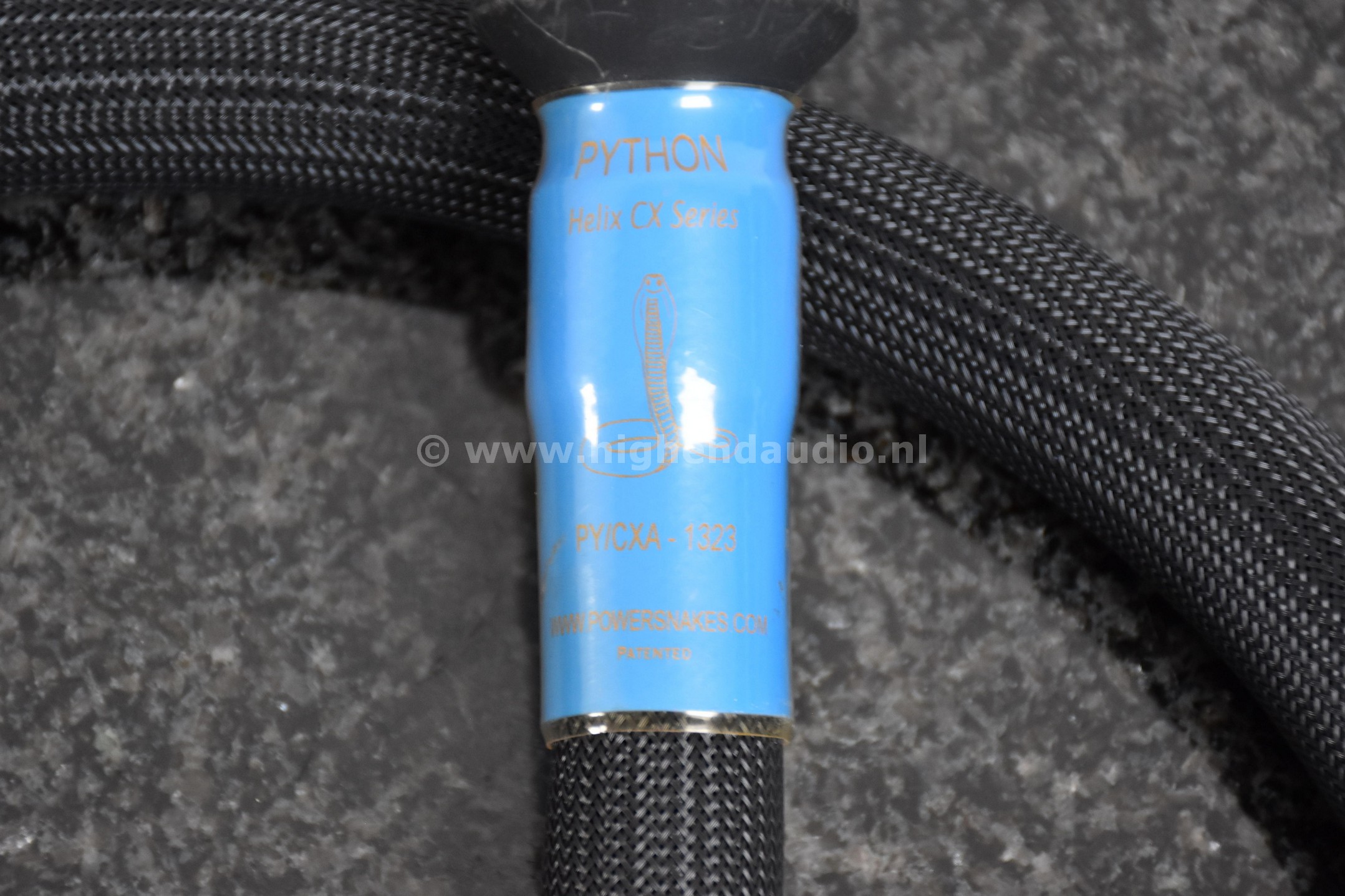 Shunyata-PythonHelixCX-1,8m-PYCXA1323-sernr_wm
