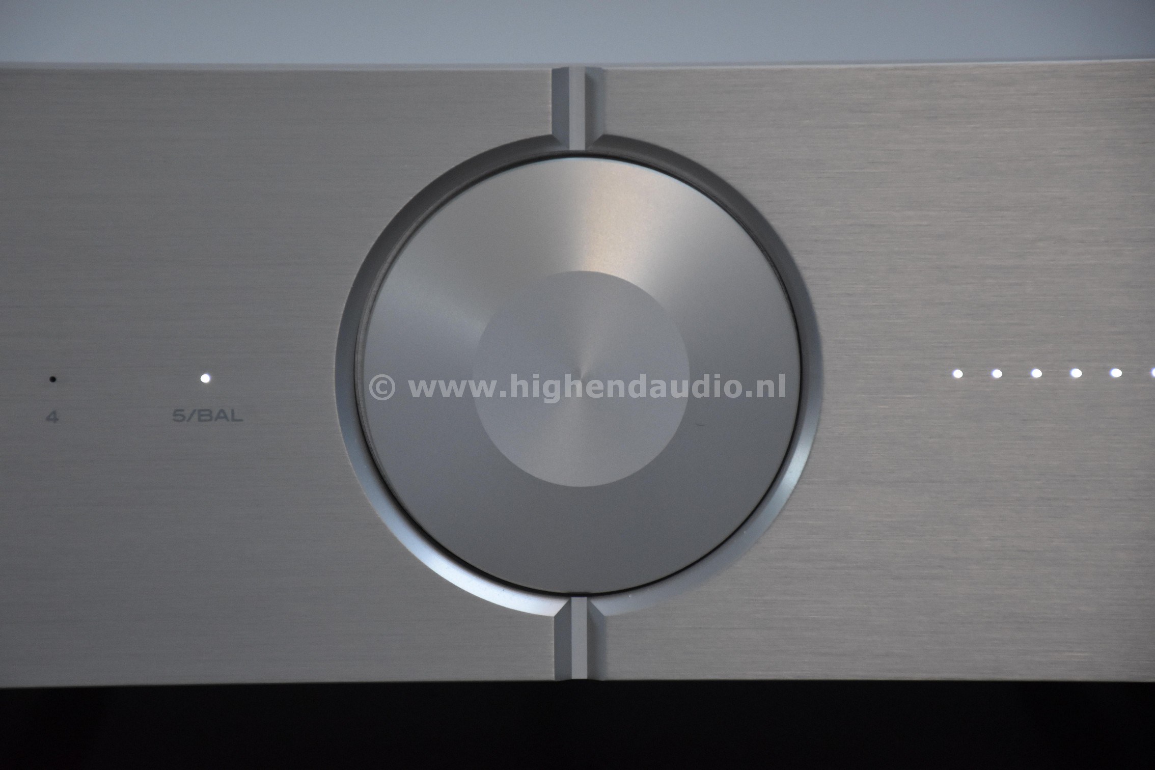 AudioAnalogue-PucciniAniversary-7600ATLA20E03-frontcloseup2_wm