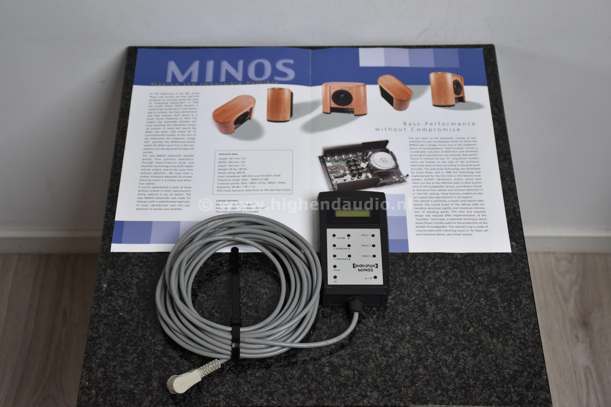AudioPhysic-Minos-091-remote_wm
