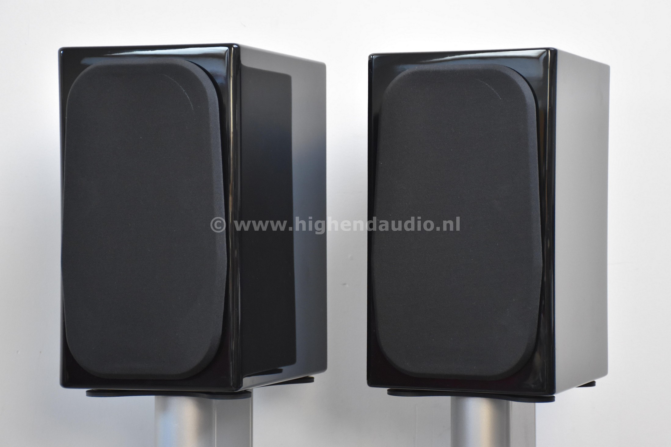 MonitorAudio-GS10-701193-sidetop_wm