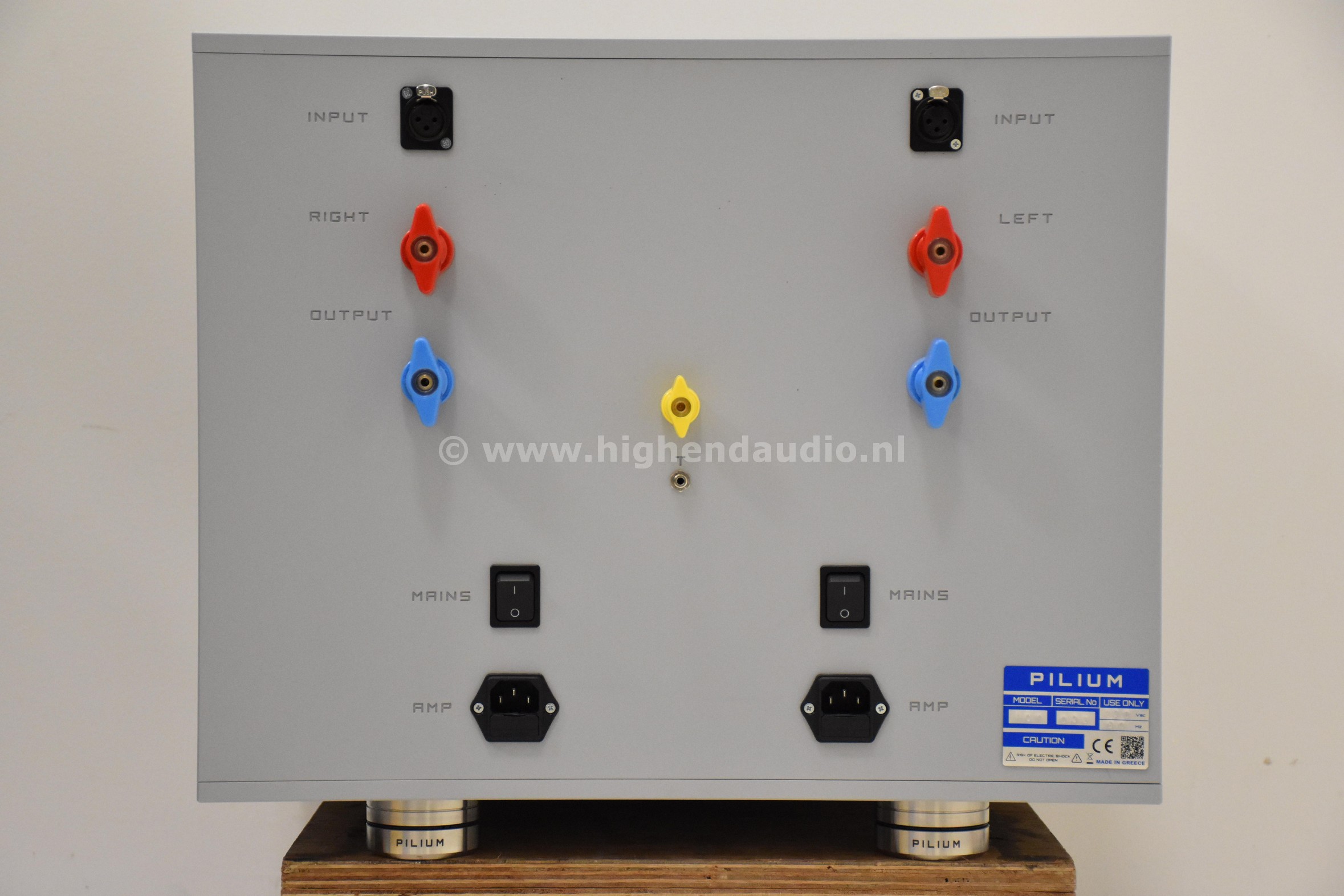 Pilium-Achilles-032-back_wm