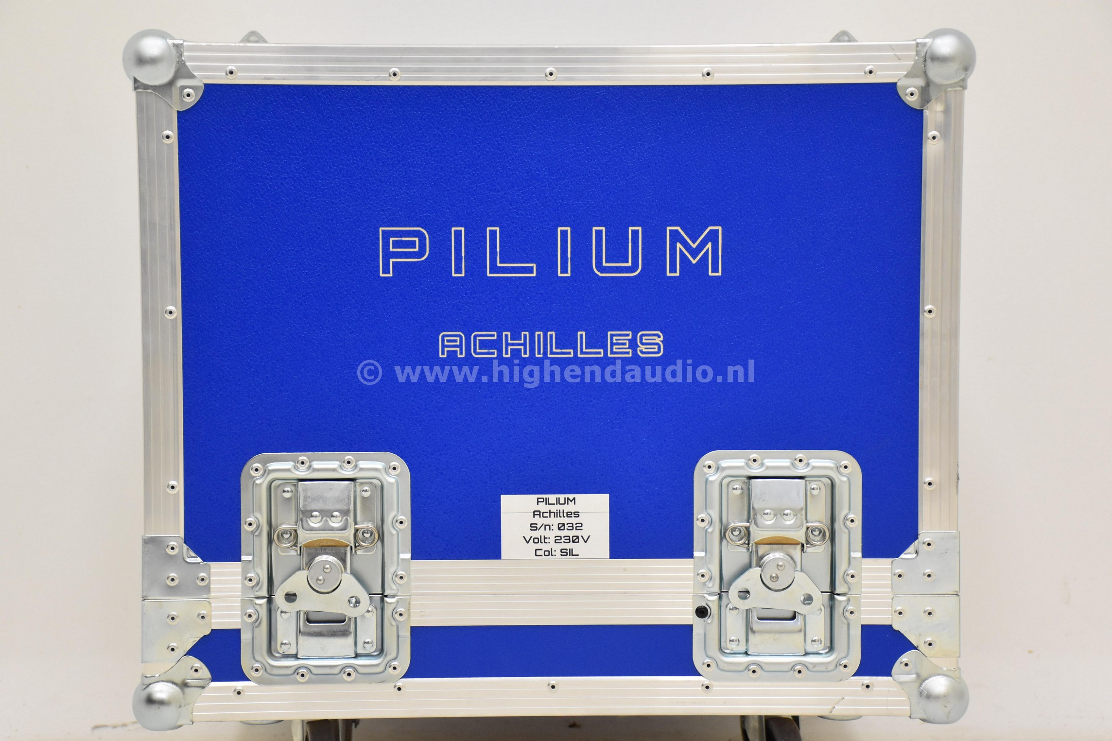 Pilium-Achilles-032-flightcase_wm
