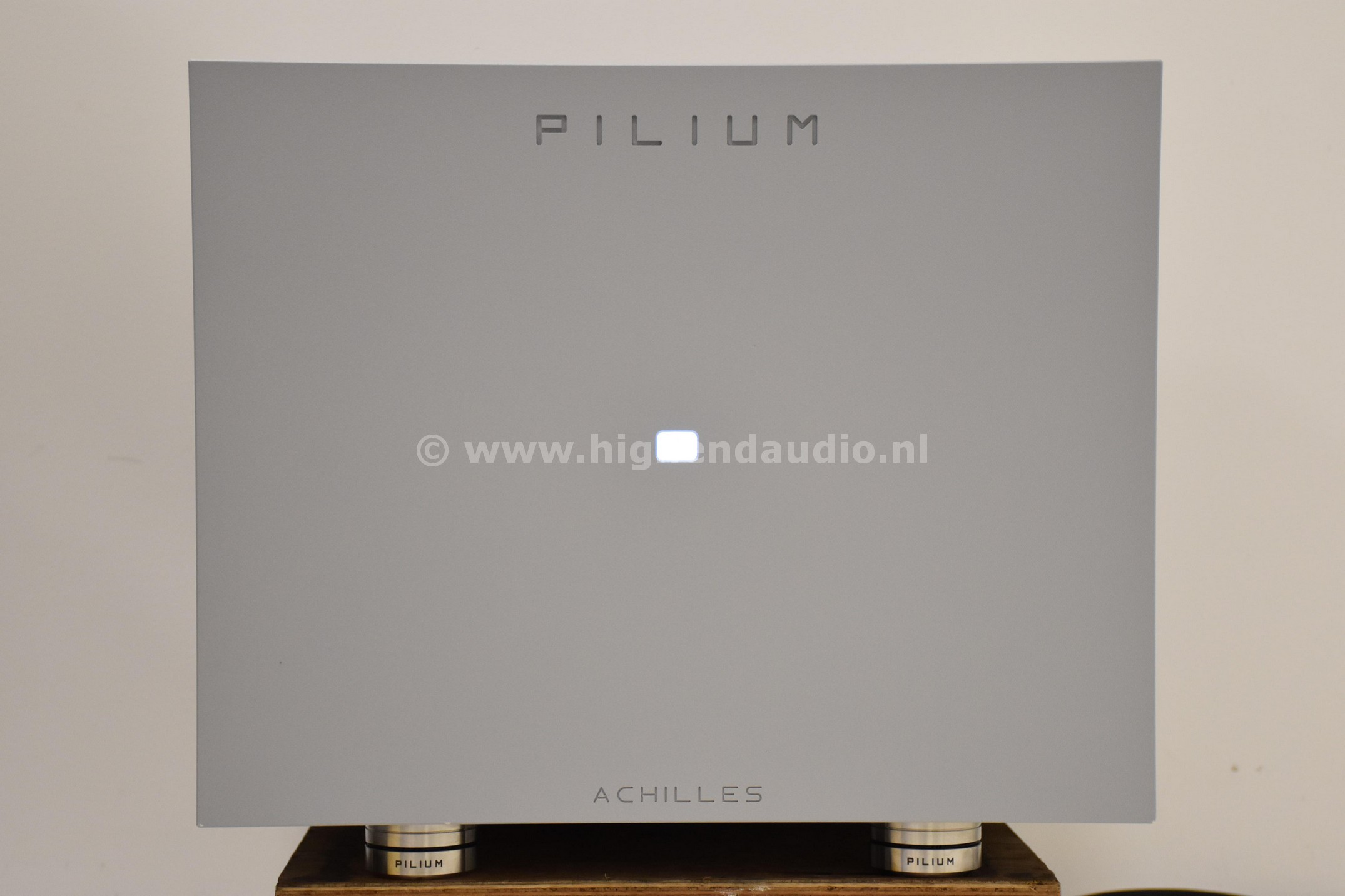 Pilium-Achilles-032-front_wm