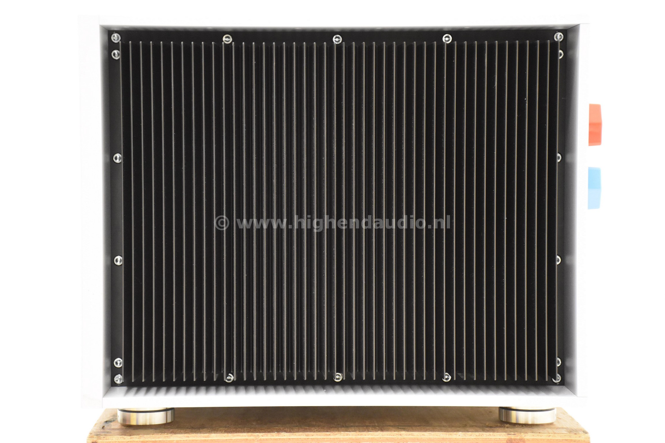 Pilium-Achilles-032-side_wm