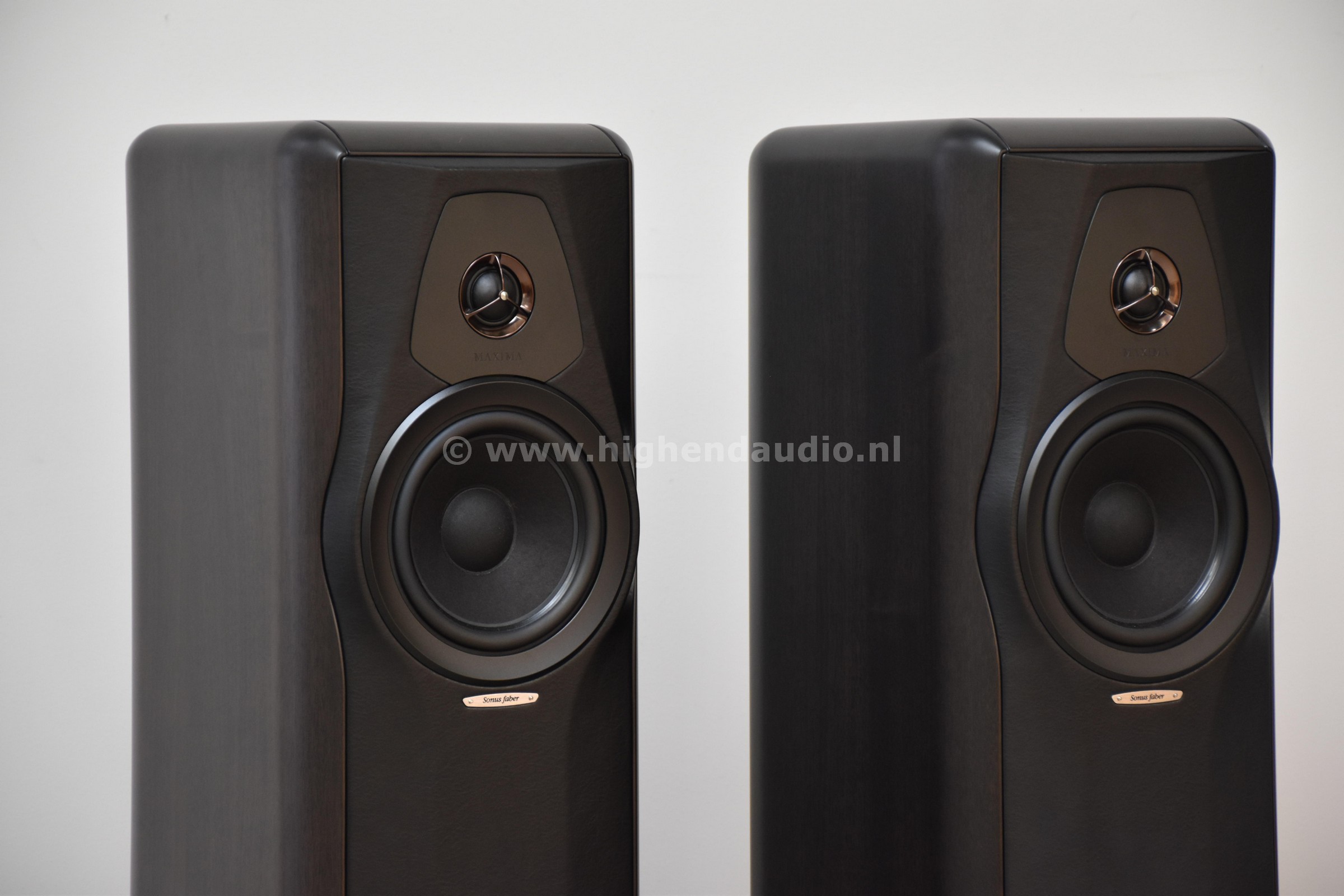 SF-MaximaAmator-463-sidetop_wm