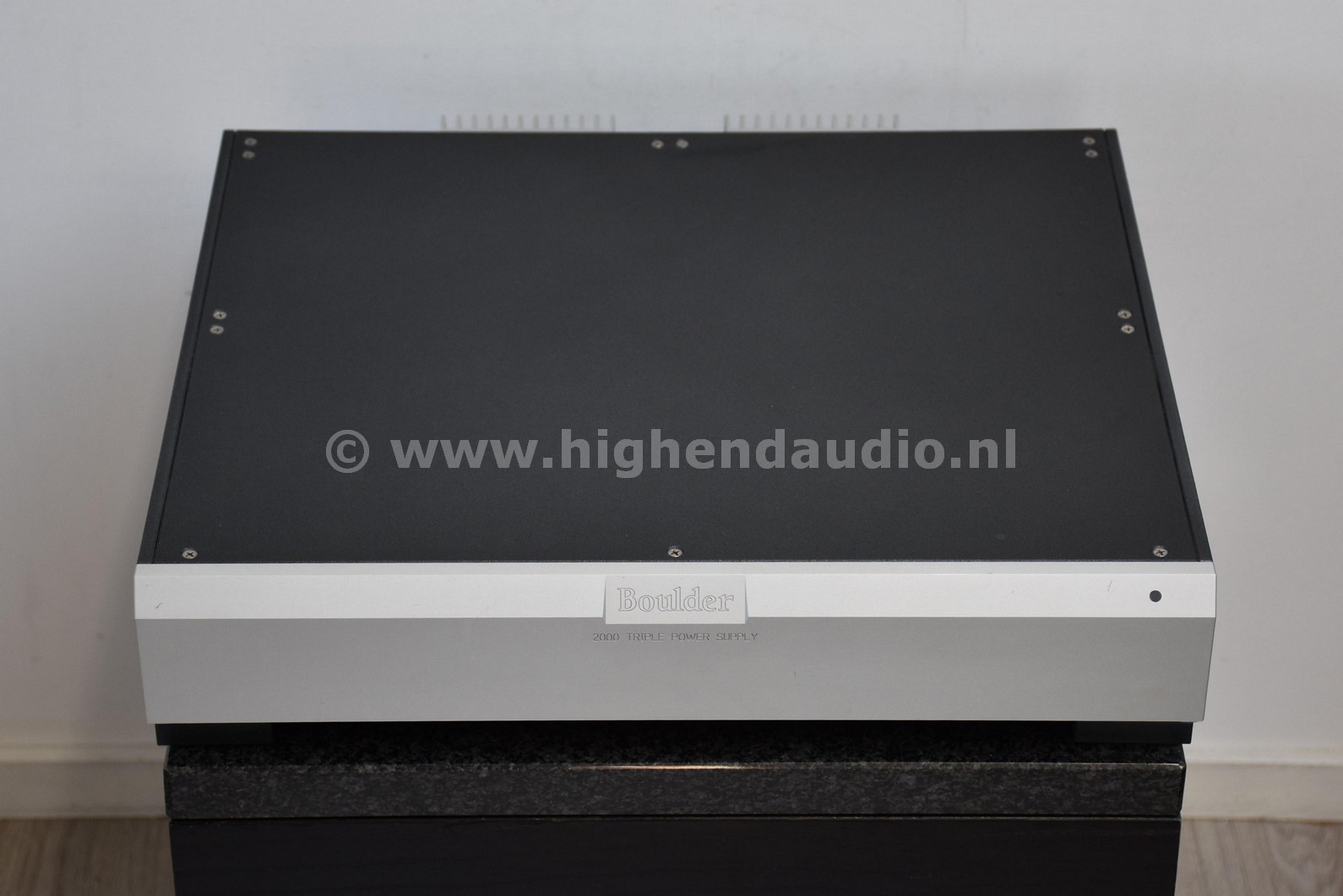 Boulder-2010-VP55-0P05-top2_wm