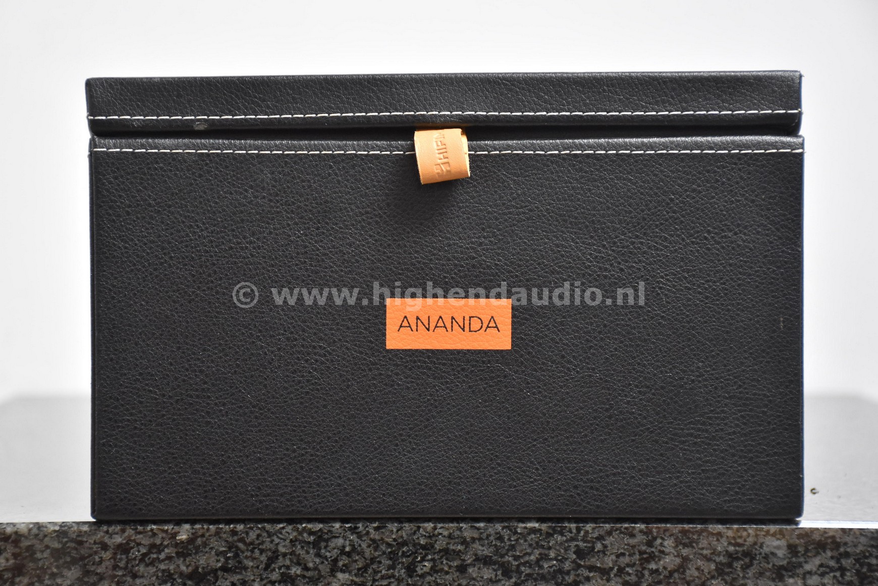 Hifiman-Ananda-boxside_wm