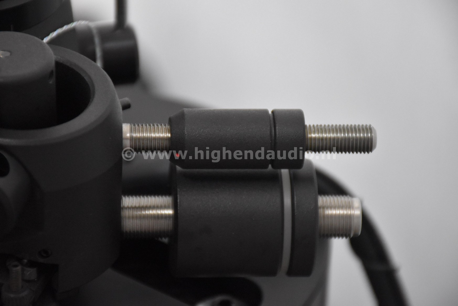 Kuzma-4Point11-280405-detail5_wm