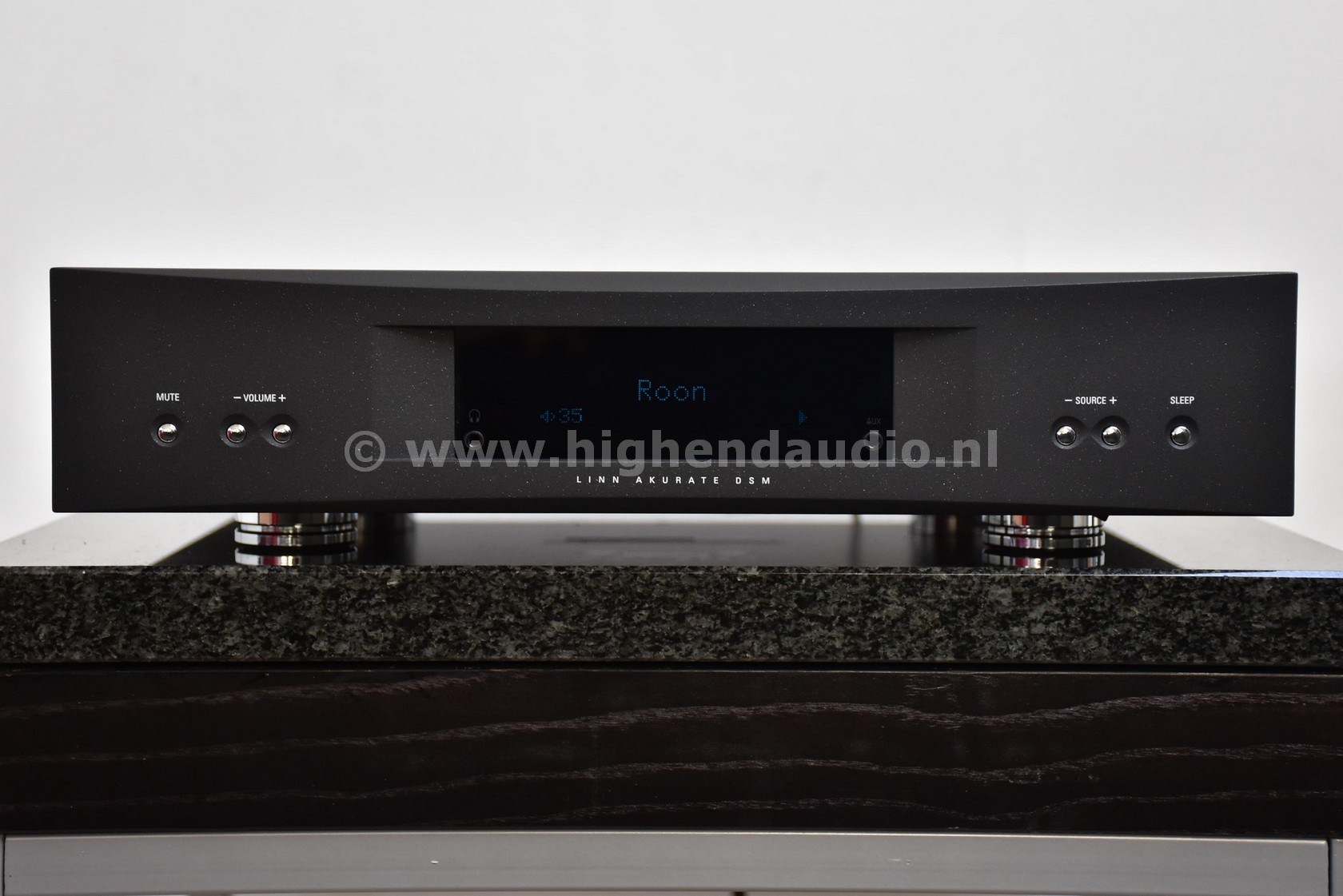 Linn-AkurateDSM3Utopik-1456918-front_wm