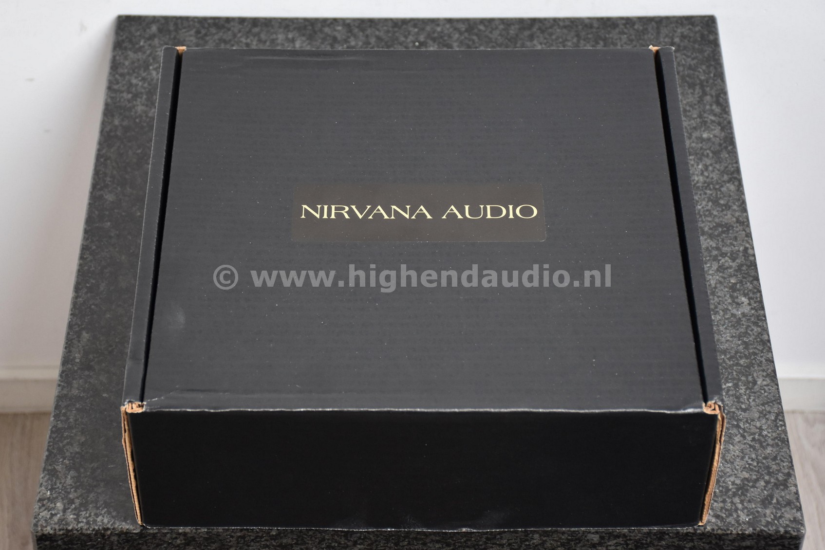 Nirvana-Powercord+-1,5m-C19-II-box_wm