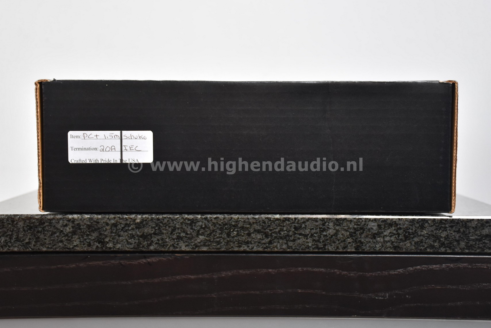 Nirvana-Powercord+-1,5m-C19-II-boxside_wm