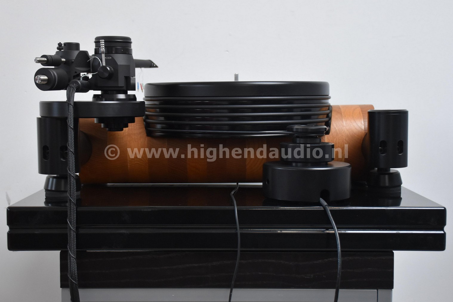 Nottingham-AnnaLog-1110131-back_wm