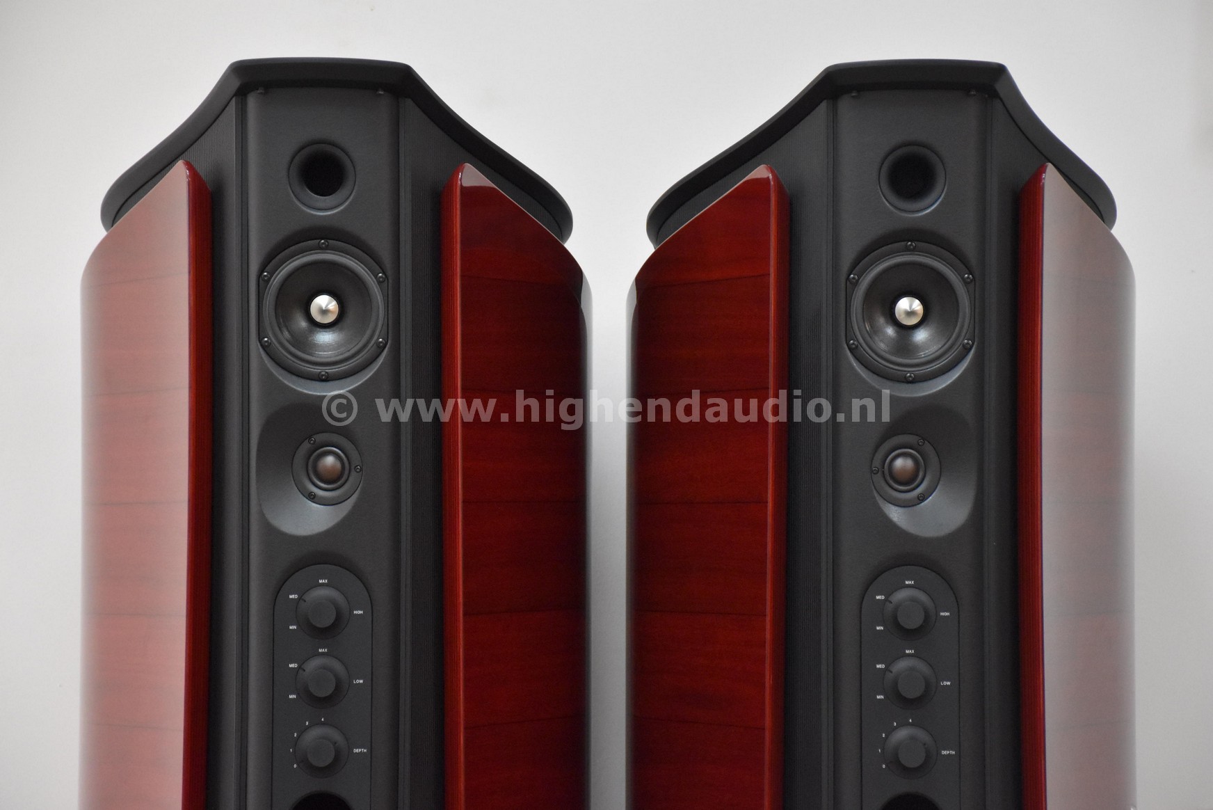 SF-Aida-095ab-backtopwog_wm