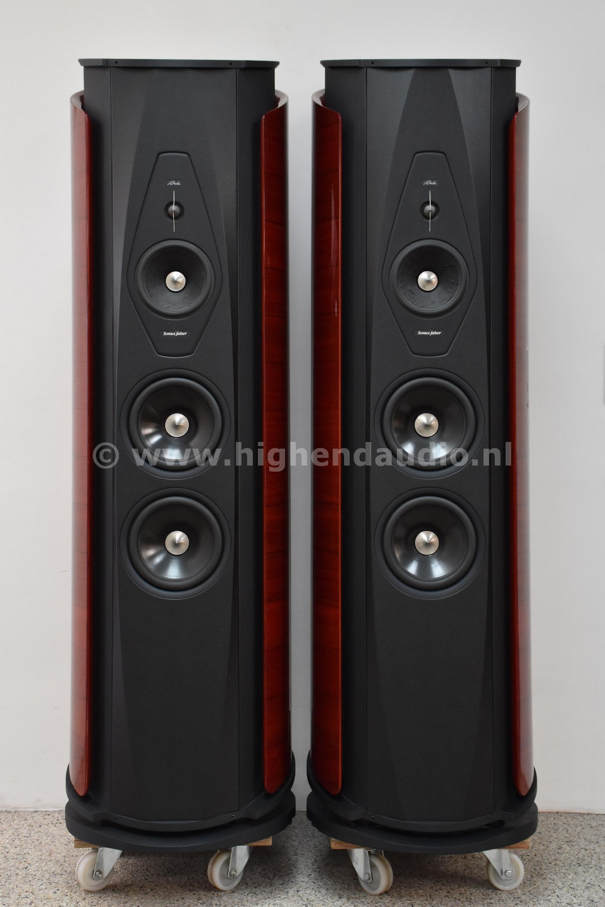 SF-Aida-095ab-frontwog_wm