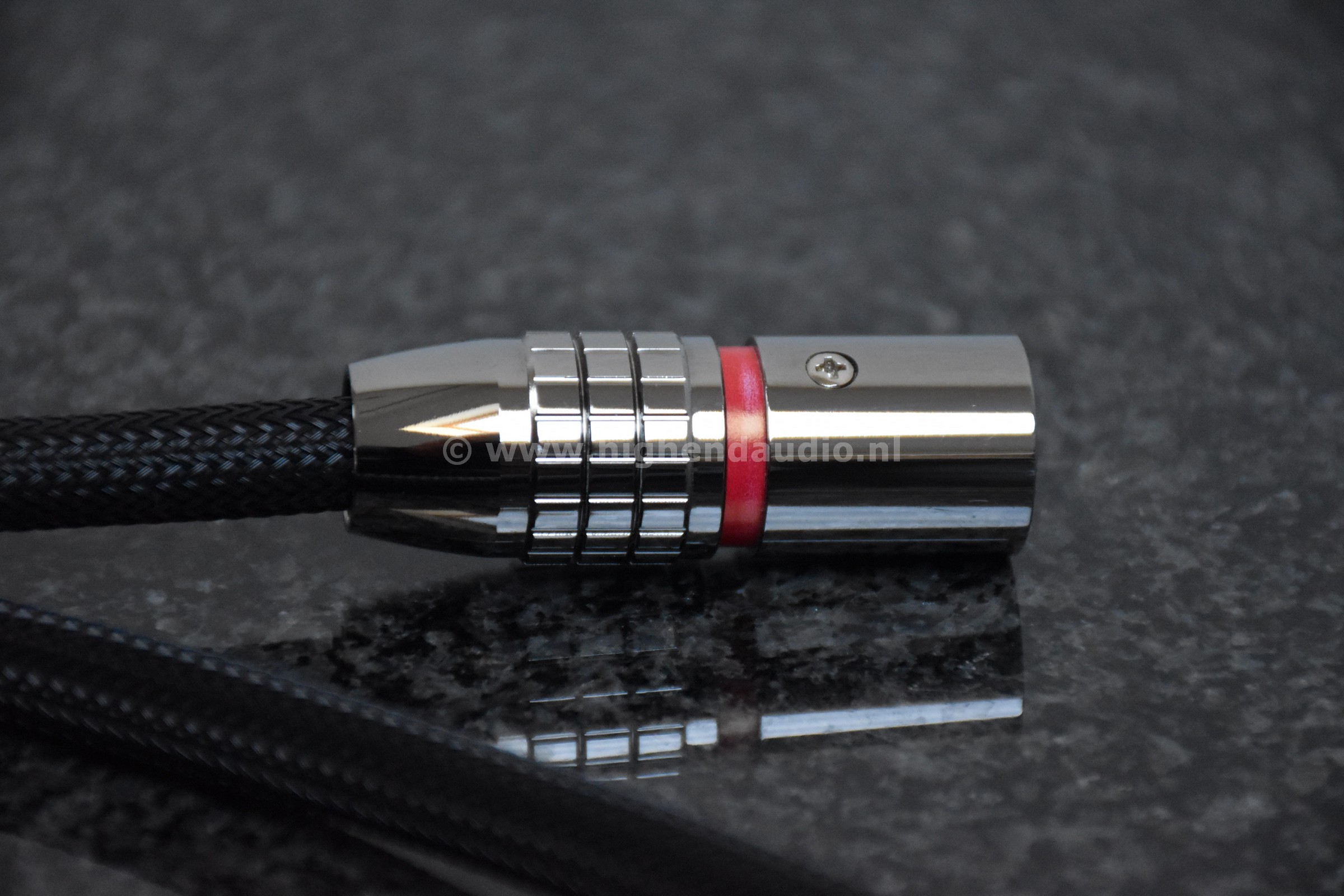 Shunyata-DeltaV2-AESEBU-1m-0615-detail2_wm